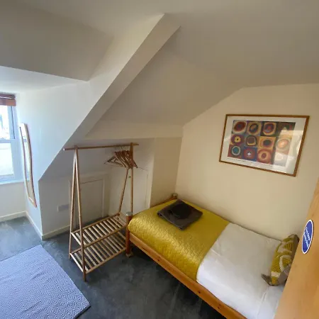 Caldey View- A Beautiful Flat In The Heart Oftenby Exterior photo