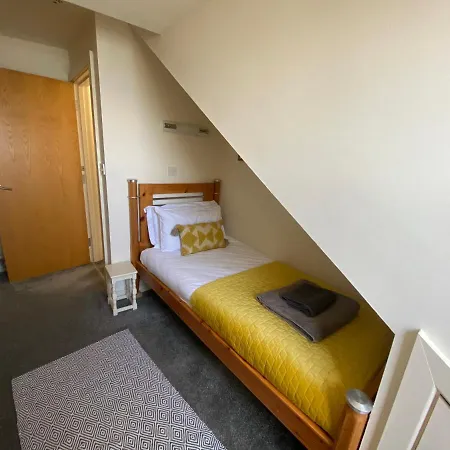 Caldey View- A Beautiful Flat In The Heart Oftenby Exterior photo