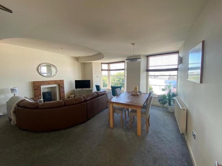 Apartment Caldey View- A Beautiful Flat In The Heart Oftenby Tenby